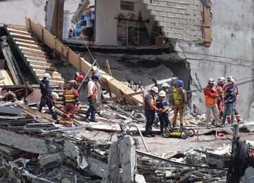 Falta un cuerpo por rescatar de Álvaro Obregón 286: Mancera