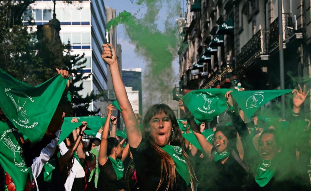 Mexico’s ruling party vowed to decriminalize abortion and approve the recreational use of marijuana - Photo: Carlos Jasso/REUTERS