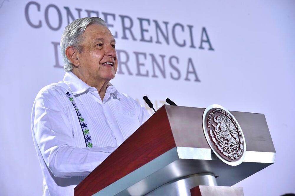AMLO llama a gobiernos a no estar al servicio de la delincuencia