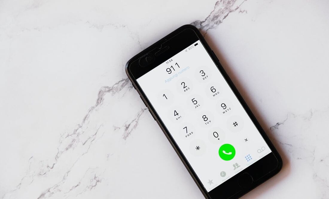 Tu teléfono te permite pedir ayuda de forma fácil si estás en peligro / Foto: Pexels