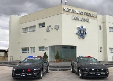 San Miguel de Allende adquiere autos Mustang para patrullas