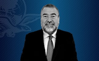 Pavimentándole el camino a la derecha