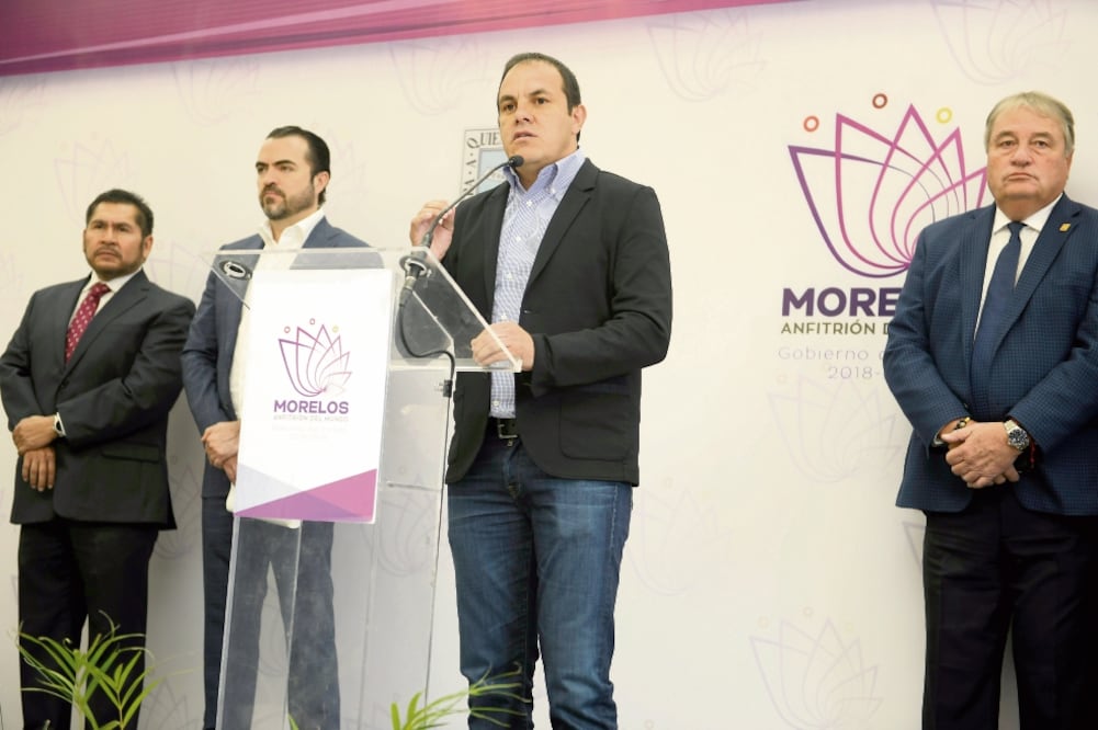 El gobernador Cuauhtémoc Blanco exhortó a diputados a buscar acuerdos en beneficio de los ciudadanos, a quienes pidió no alarmarse por la tardanza en la aprobación del presupuesto de 2019 pues, dijo, se seguirá aplicando el de 2018. Foto: TONY RIVERA.