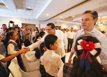 Nuño busca fortalecer escuelas con docentes bilingües