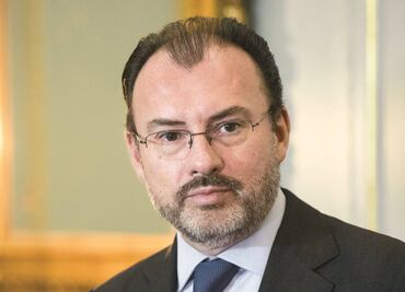 Ordenan quitar a Videgaray de lista de la SFP