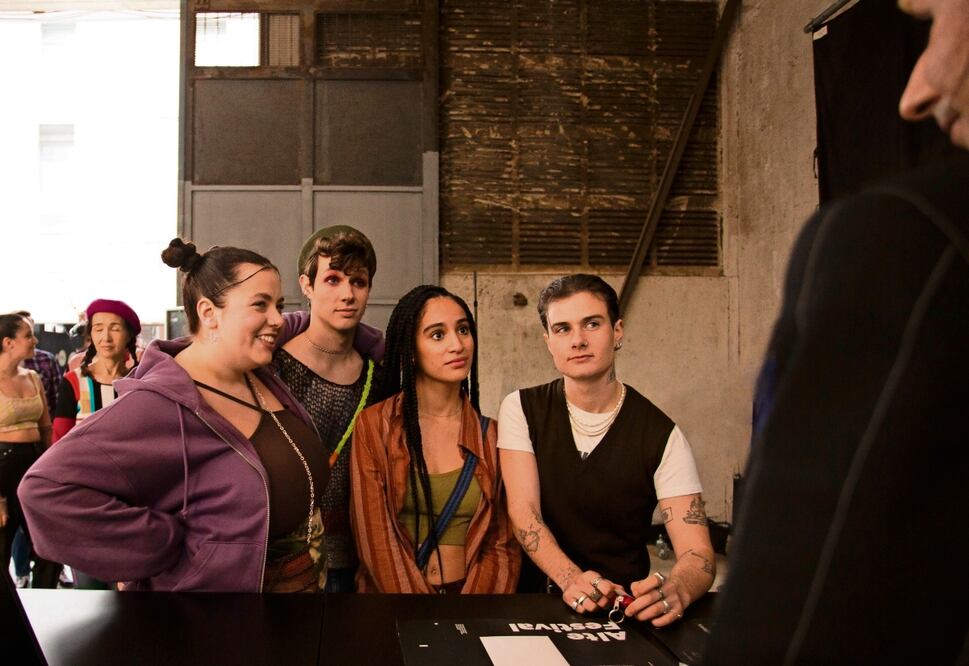 Cuatro jóvenes comparten sus miedos y problemas en una red social a través de la que se hacen amigos. Foto: ATRESPLAYER