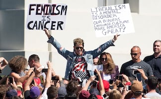 Deportan a Reino Unido al ultraderechista Milo Yiannopoulos; el actual portavoz de Kanye West fue detenido por ICE