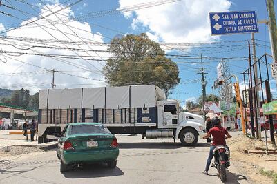 Tzotziles realizan bloqueo por detención de líder