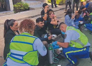 Evacúan torre de Reforma por incendio