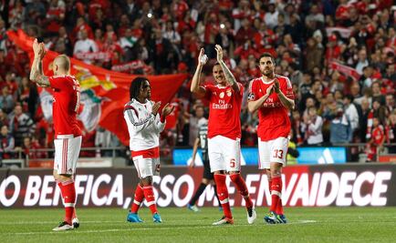 Benfica y Jiménez mantienen liderato de Portugal 