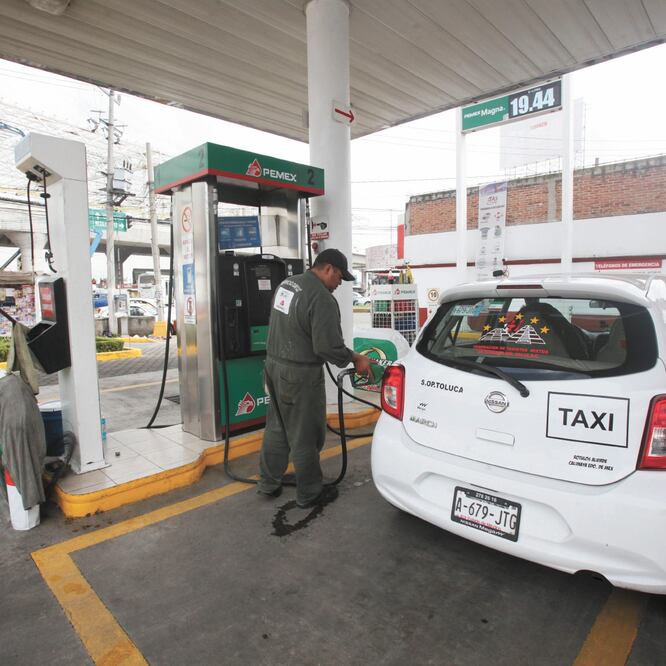 Empleados de gasolineras dicen que el sistema de videovigilancia no ha servido para inhibir el robo en las estaciones. (JORGE ALVARADO. EL UNIVERSAL)