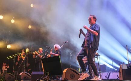 Los Fabulosos Cadillacs arman carnaval futbolero en la Ciudad de México