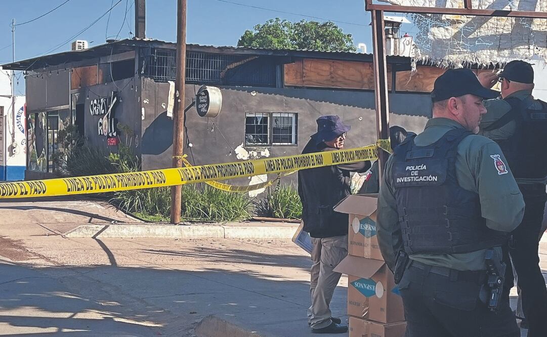 Un restaurante de comida japonesa fue baleado e incendiado por hombres armados; el ataque tuvo lugar la madrugada de este domingo. Foto Especial