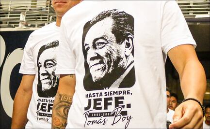 Mazatlán FC rinde homenaje a Tomás Boy