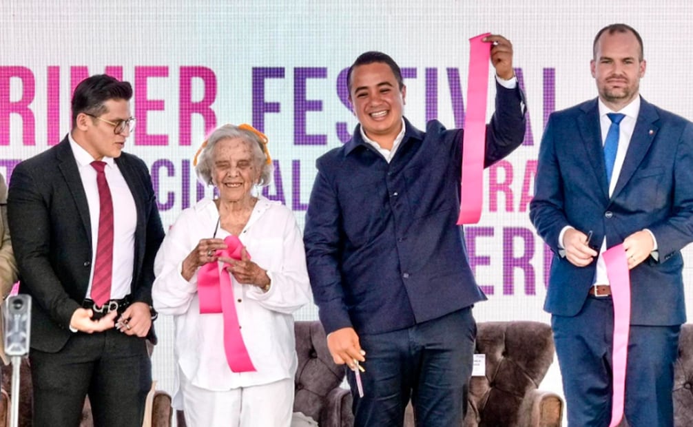 Elena Poniatowska fue parte de la inauguración del evento. Foto: Vía Facebook de Janecarlo Lozano.