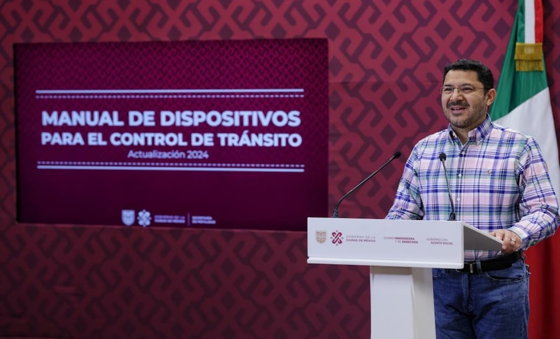 Manual de Dispositivos para el Control del Tránsito de la Ciudad de México. Foto: Martí Batres, X