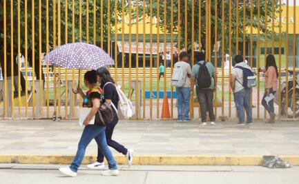 Desalojan a estudiantes de Ciudad Universitaria de la UABJO por presencia de grupos porriles