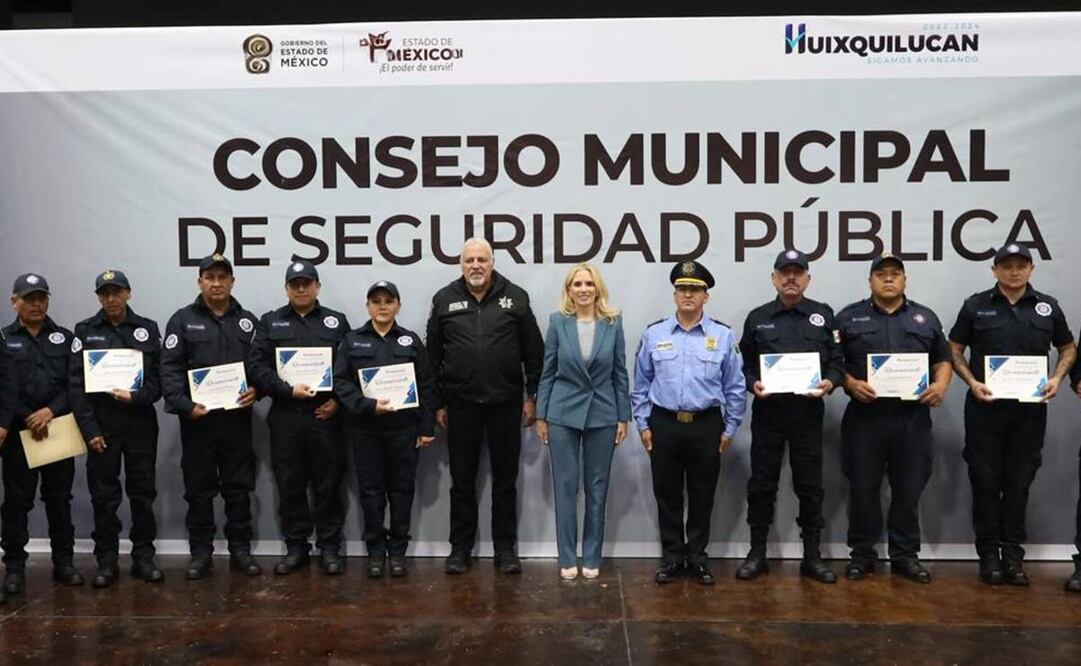 Reconocen a elementos del cuerpo de bomberos de Huixquilucan / Foto: Especial