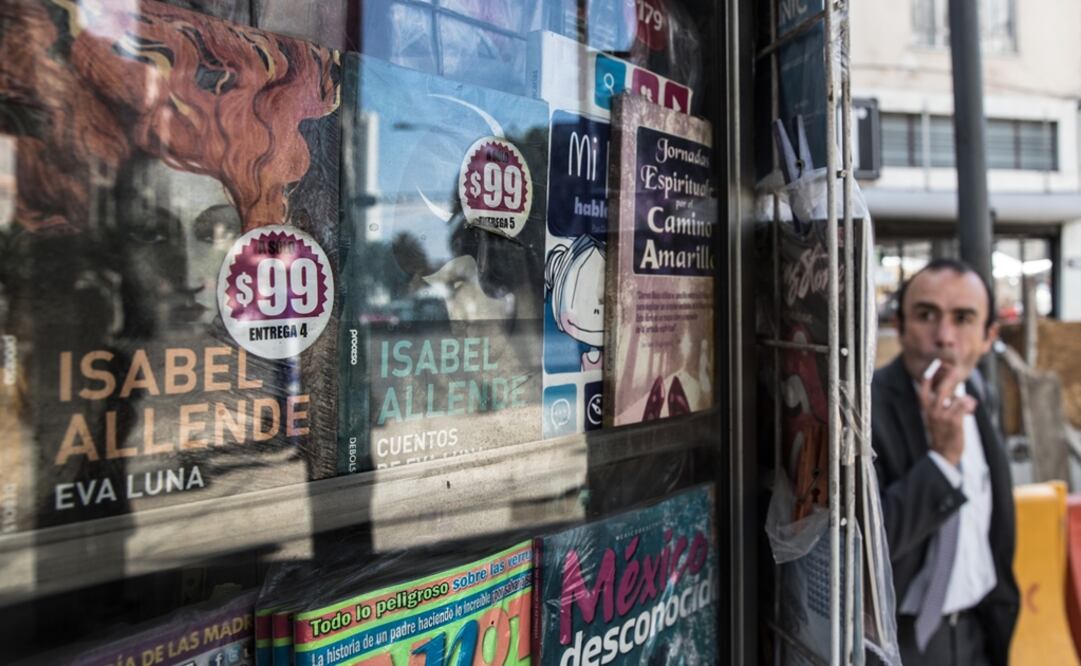 En puestos de periódicos se han vendido colecciones de literatura universal. De los 57 mil ejemplares de "Ilíada", se vendió el 78%. El mismo porcentaje tuvo "Odisea". 