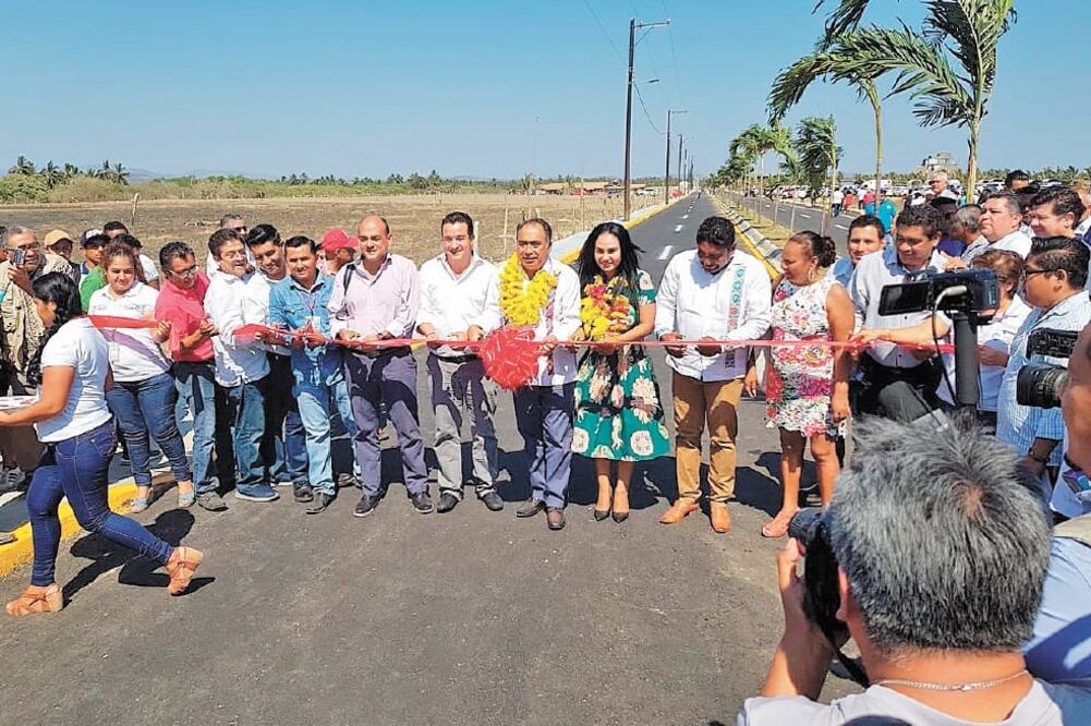 Desarrollo. A la par de la apertura de la carretera, se impulsarán nuevos polos turísticos de la Costa Chica, Playa Azul-Playa Ventura, afirman.