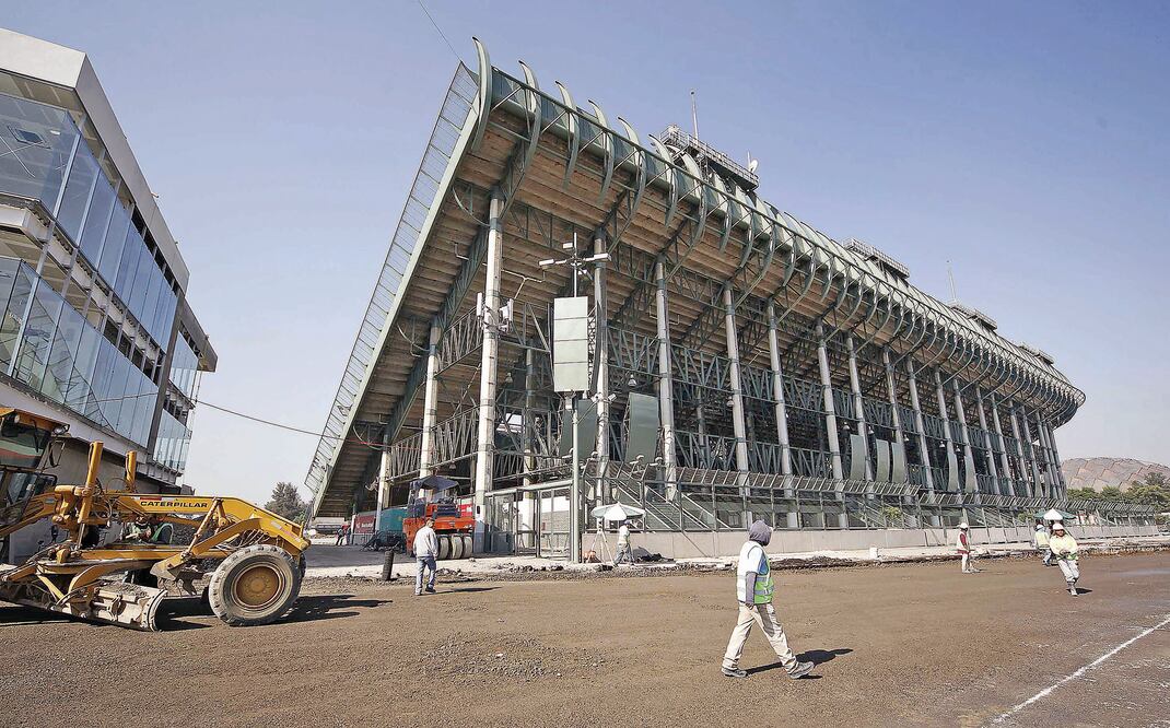 Luego de 23 años los motores de los bólidos de Fórmula Uno retumbarán nuevamente en el remozado Autódromo Hermanos Rodríguez (ARIEL OJEDA. EL UNIVERSAL)