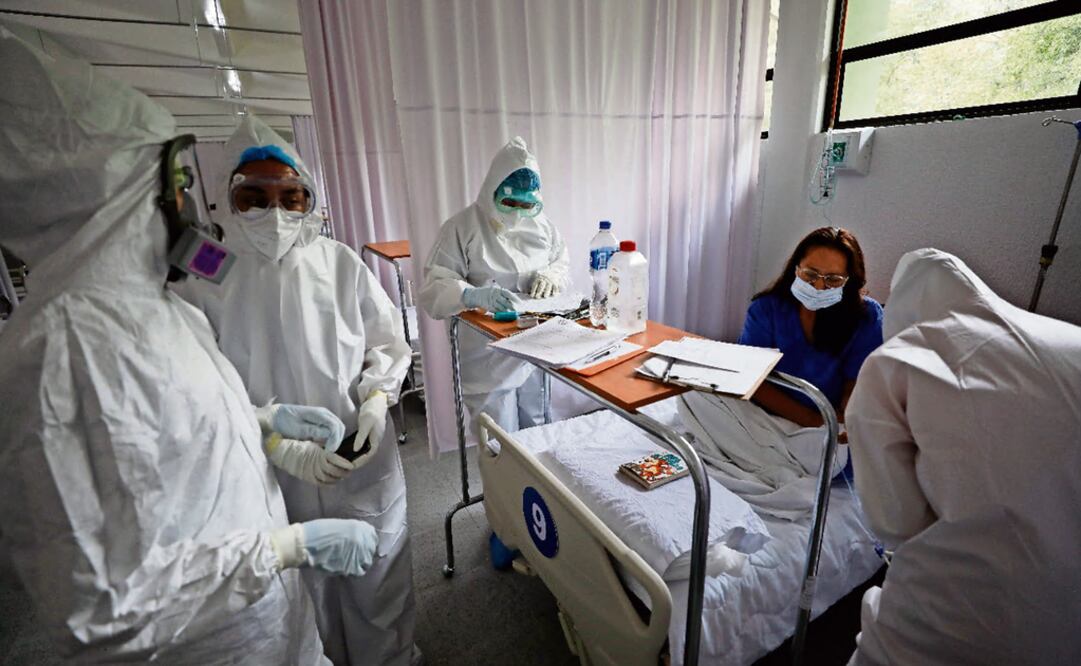 EL UNIVERSAL talked to doctors who work for the Mexico City government, IMSS, and ISSSTE, who say outpatient care has come to a halt - Photo: Rebecca Blackwell/AP