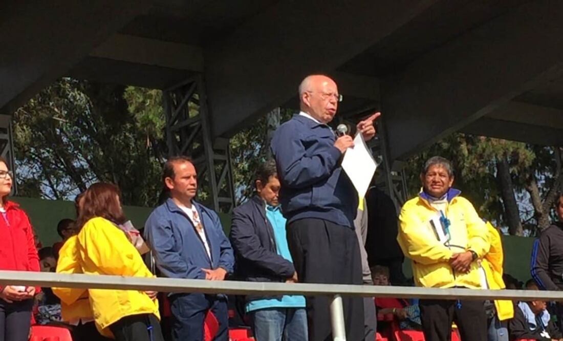 Narro Robles dio el banderazo de salida a la 24 Caminata Nacional del Paciente con Diabetes y décima de Hipertensión Arterial. /Tasneen Hernández - EL UNIVERSAL