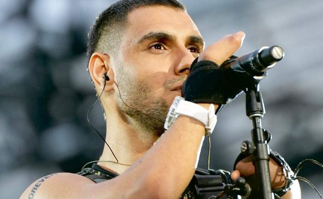 El cantante se robó la atención del público, pero su historia conmovió al público. Foto: Instagram.