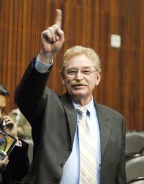 El Güero González, Oficial Mayor del Congreso