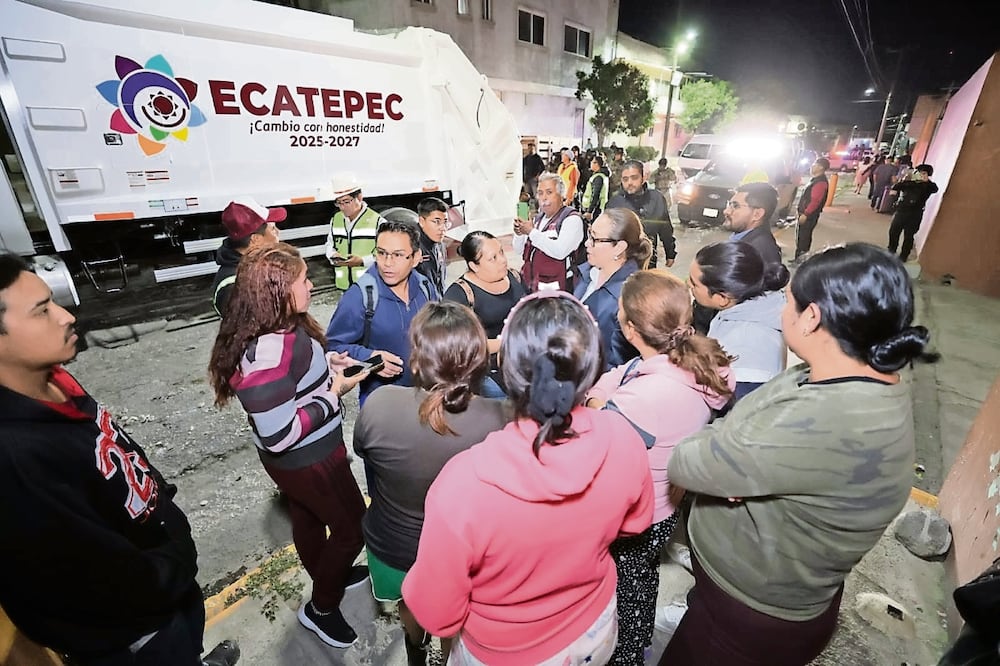A principios de 2026, la edil Azucena Cisneros puso en marcha el programa gratuito de recolección nocturna. Foto: Especial