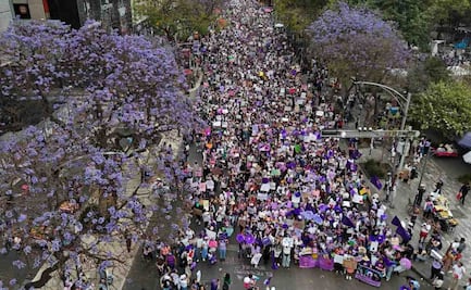 Marcha del 8M en CDMX reúne a miles de mujeres contra la violencia feminicida; sigue aquí el minuto a minuto