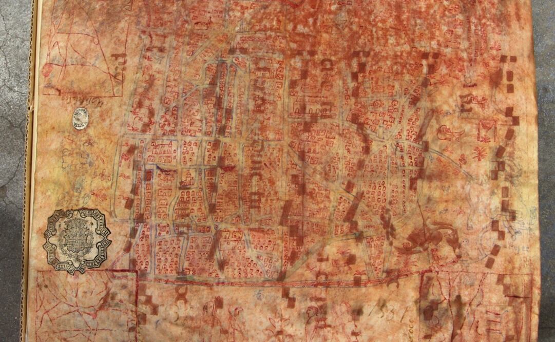 En El Paso hay un mapa del que sólo se sabía que era mexicano y databa de 1531. El fotógrafo Miguel Gleason lo analizó y encontró varios datos en ese pergamino, como los nombres de Chapultepec, Texcoco, Azcapotzalco, Tlatelolco y Tenochtitlan. Imagen de un mapa en El Paso, Texas.