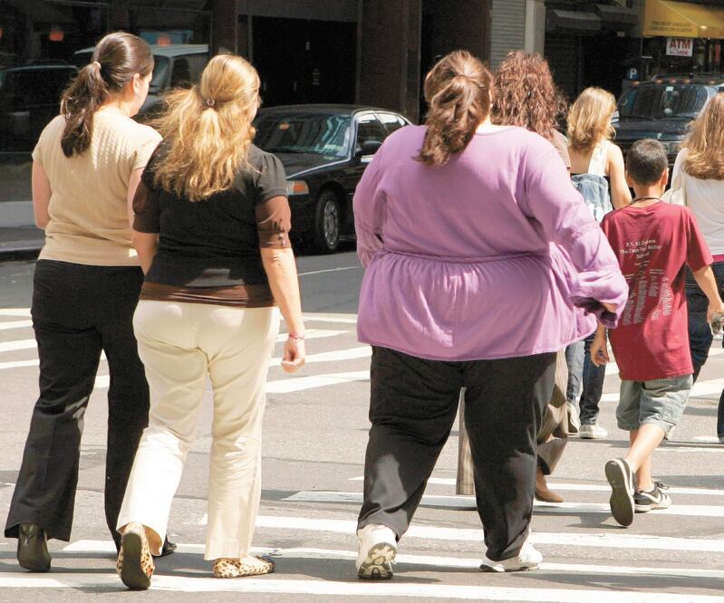 De acuerdo con la OCDE, en los próximos 30 años las enfermedades ligadas a la obesidad provocarán la muerte de 90 millones de personas. ARCHIVO EL UNIVERSAL