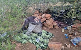 Aseguran tres campamentos de presuntos criminales en Chihuahua; hallan víveres y un panel solar