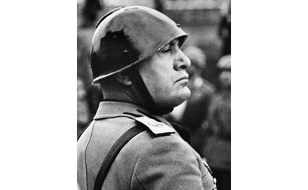 Fascismo, una historia novelada de Benito Mussolini