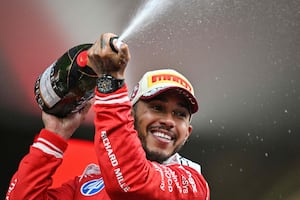 Lewis Hamilton gana su primera carrera con Ferrari; triunfa en el GP de Barcelona-Cataluña