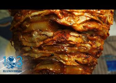 “Volar la piña” y voltear el trompo de pastor: la pasión de un taquero