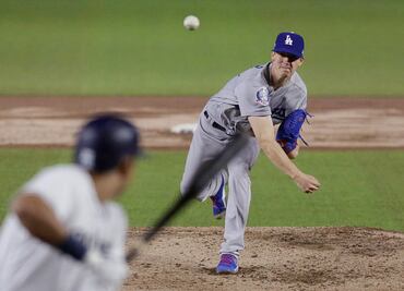 Dodgers hacen historia en Monterrey