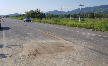 ​Repara SCT socavón en carretera Acapulco-Zihuatanejo