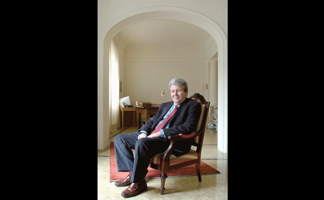 El editor Jorge Herralde comparte con Confabulario detalles de su trayectoria como impulsor de lagunas de las plumas más importantes de la literatura mundial. Foto: EFE/ Guido Manuilo