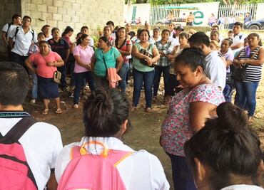 En Tuxtepec, alumnos se quedan sin clases por "lío" interno