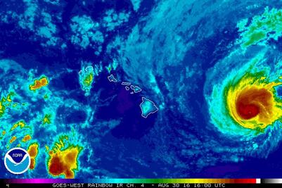 Alerta en Hawái por llegada del huracán "Madeline"