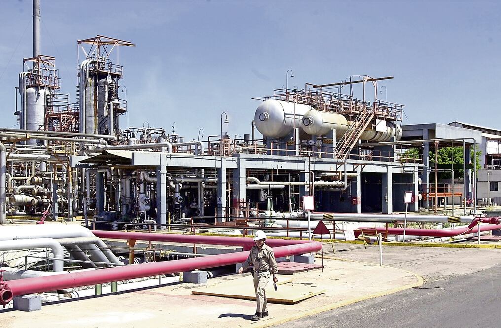 El crudo que se va a comprar se va a destinar a las plataformas de Salamanca y Tula. (ARCHIVO EL UNIVERSAL)