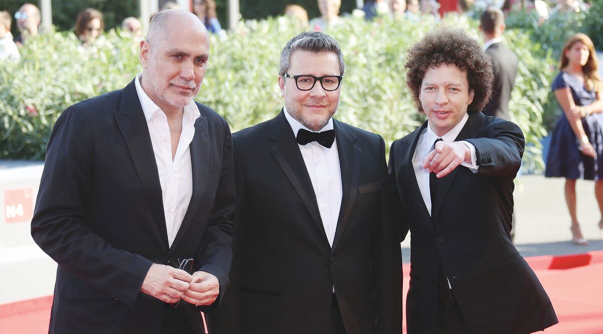 Guillermo Arriaga, Rodolfo Cova y Michel Franco desfilaron por la alfombra roja (JOEL RYAN. AP)