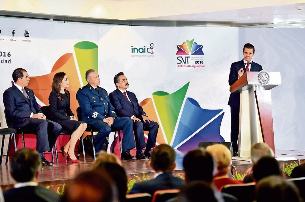 El presidente Enrique Peña Nieto encabezó ayer la inauguración de la Semana Nacional de Transparencia 2016 en la sede del Inai (PRESIDENCIA)