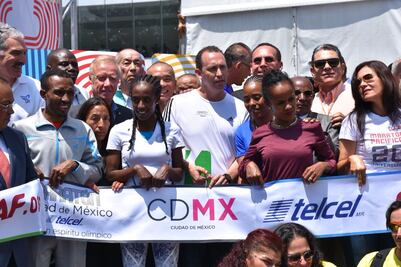 Horacio de la Vega inaugura el Maratón CDMX
