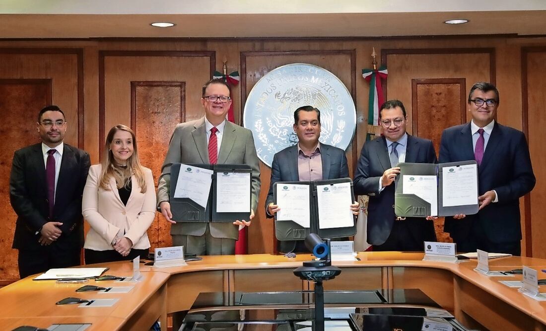 El magistrado Felipe de la Mata (izq.) dijo que el recurso que interpuso el INE sigue su curso. Foto: Especial