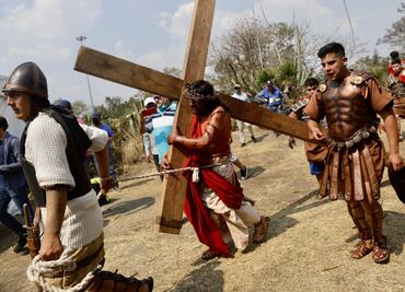 Reportan saldo blanco en pueblos de Coyoacán tras representaciones del Viacrucis