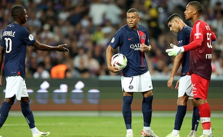 París Saint-Germain mandó a la banca a Mbappé tras anunciar su salida del club