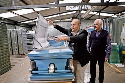 Viven funerarias en la informalidad